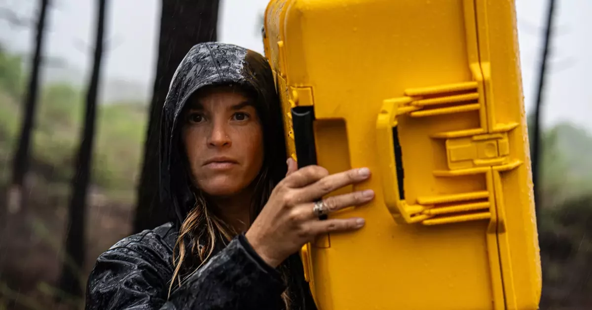 THE ULTIMATE GUIDE TO PROTECTNG YOUR GEAR DURING CRITICAL SHOOTING MOMENTS 